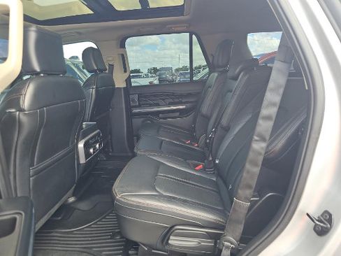 Used 2019 Ford Expedition Platinum RWD image 9