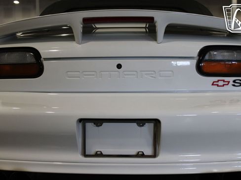 Used 2001 Chevrolet Camaro Z28 w/ SS Performance/Appearance Pkg image 36