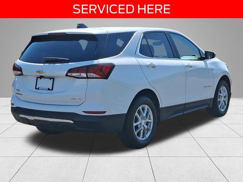 Used 2024 Chevrolet Equinox LT AWD/4WD image 4