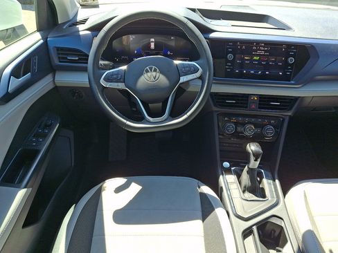 Used 2024 Volkswagen Taos SE FWD image 22