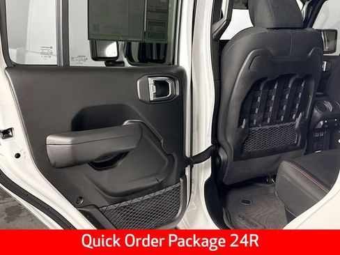 Used 2022 Jeep Gladiator Rubicon w/ Cold Weather Group image 23