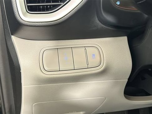 Used 2026 Hyundai Venue SEL FWD image 19