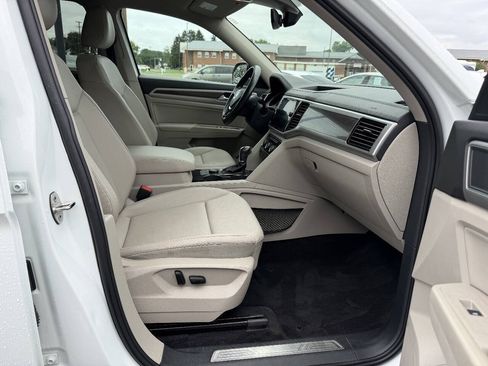 Used 2018 Volkswagen Atlas SEL AWD/4WD image 12