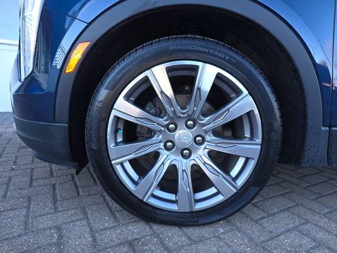 Used 2019 Cadillac XT4 Premium Luxury image 11