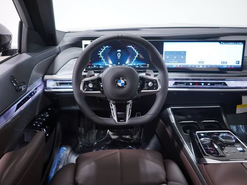 Used 2026 BMW 740i w/ Premium Package RWD image 10