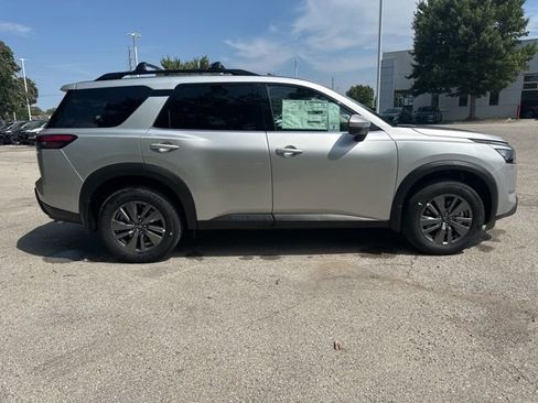 New 2025 Nissan Pathfinder SV w/ Cargo Package image 8