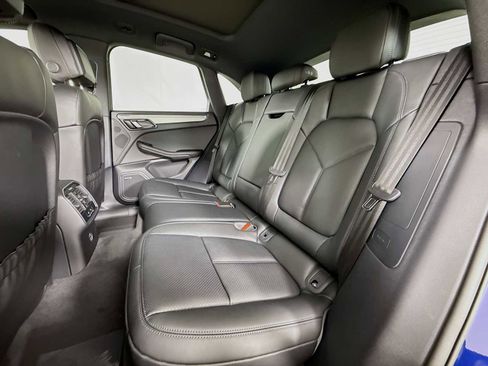 New 2026 Porsche Macan image 24