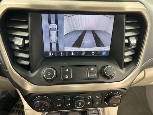 Used 2021 GMC Acadia Denali w/ Denali Technology Package AWD/4WD image 15