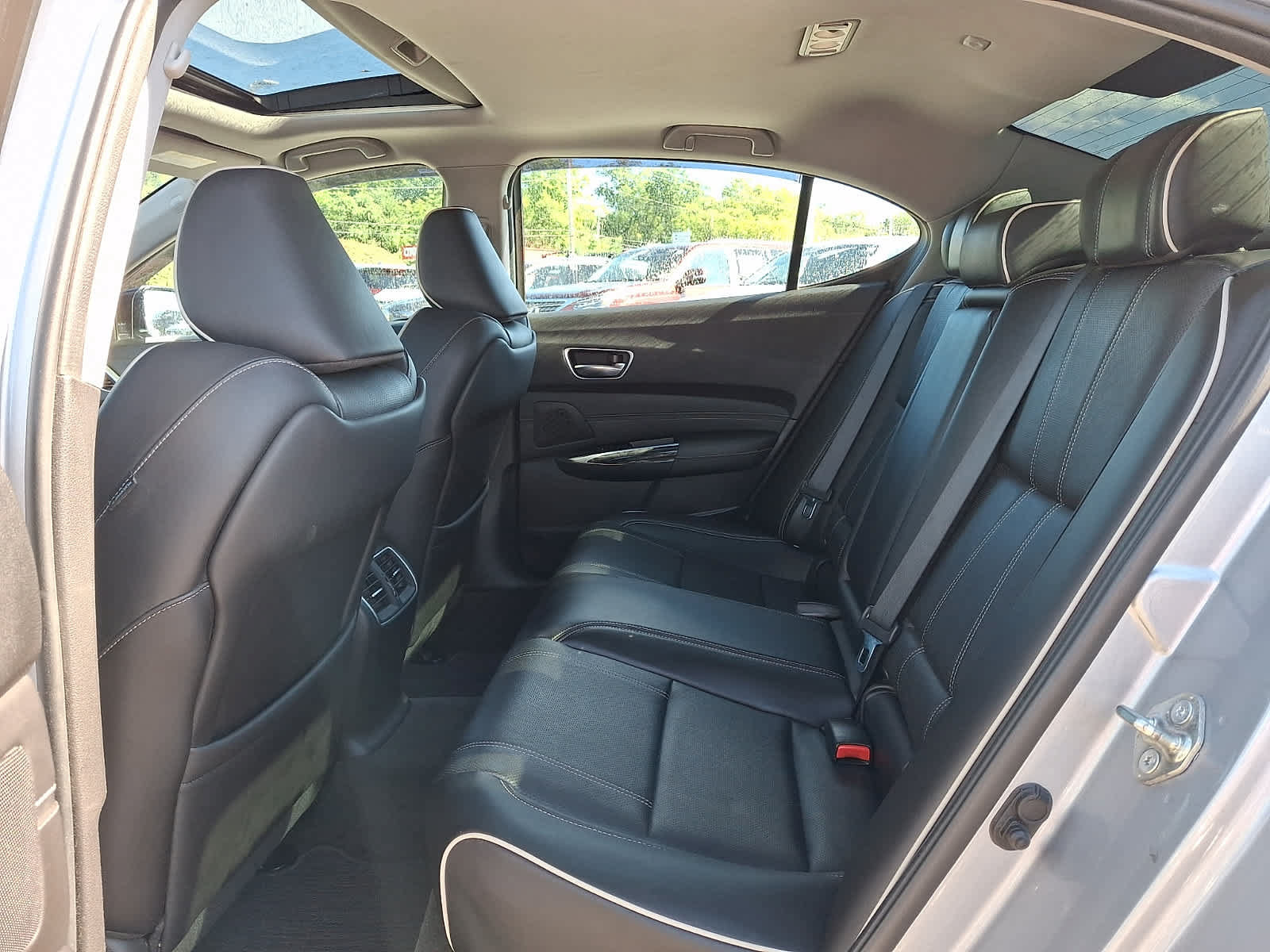Used 2018 Acura TLX w/ Technology Package AWD/4WD image 11