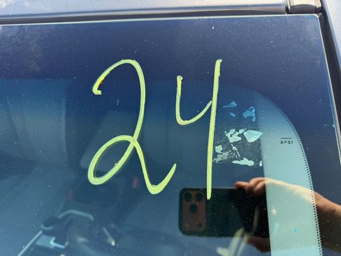 Used 2021 Subaru Outback Premium image 22