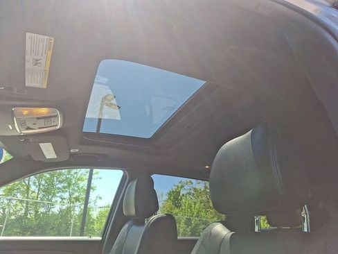 Used 2017 Jeep Grand Cherokee Altitude AWD/4WD image 16