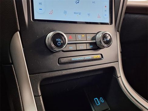 Certified 2024 Ford Edge SEL w/ Convenience Package image 13