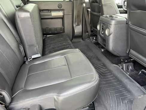 Used 2011 Ford F250 Lariat w/ Lariat Interior Pkg AWD/4WD image 18