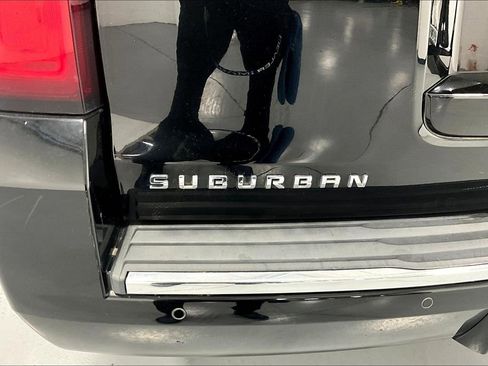 Used 2017 Chevrolet Suburban Premier image 41