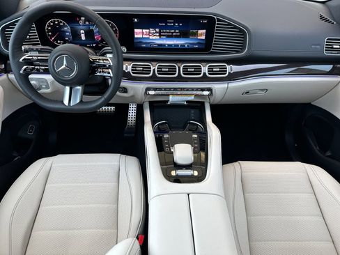 New 2026 Mercedes-Benz GLS 580 4MATIC image 14