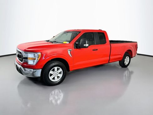 Used 2022 Ford F150 XLT w/ Trailer Tow Package RWD image 3