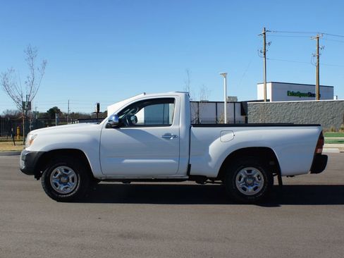 Used 2014 Toyota Tacoma 2WD Regular Cab image 7
