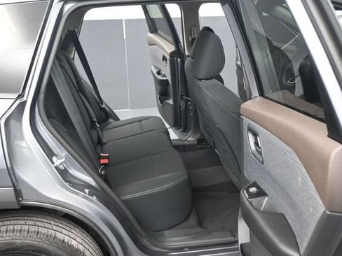 Used 2023 Nissan Rogue S AWD/4WD image 44