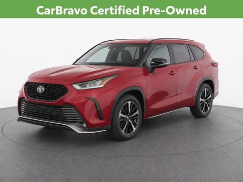 Used 2021 Toyota Highlander XSE AWD/4WD image 2