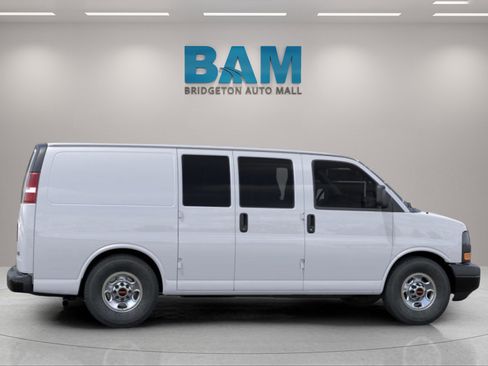 New 2025 GMC Savana 2500 w/ Driver Convenience Package RWD image 8