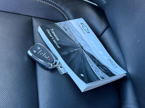 Used 2023 Chevrolet Traverse Premier w/ Redline Edition image 36