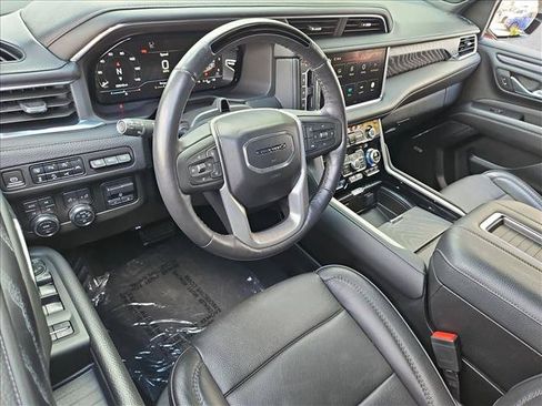 Used 2023 GMC Yukon Denali w/ Denali Reserve Package AWD/4WD image 9
