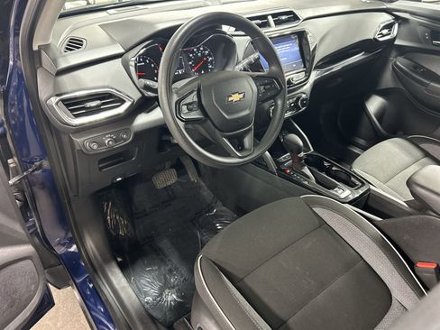 Certified 2023 Chevrolet TrailBlazer LT w/ Convenience Package FWD image 11