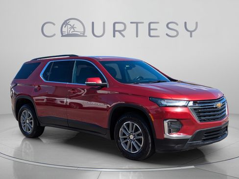 Used 2023 Chevrolet Traverse LT FWD image 9