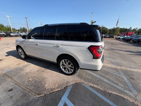 Used 2019 Ford Expedition Limited w/ Equipment Group 302A RWD image 4