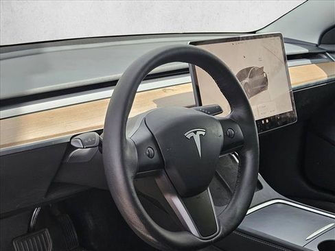 Used 2023 Tesla Model 3 Standard Range RWD image 8