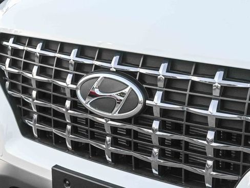 Used 2026 Hyundai Venue SEL FWD image 15