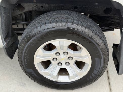 Used 2018 Chevrolet Silverado 1500 LT w/ All Star Edition AWD/4WD image 10