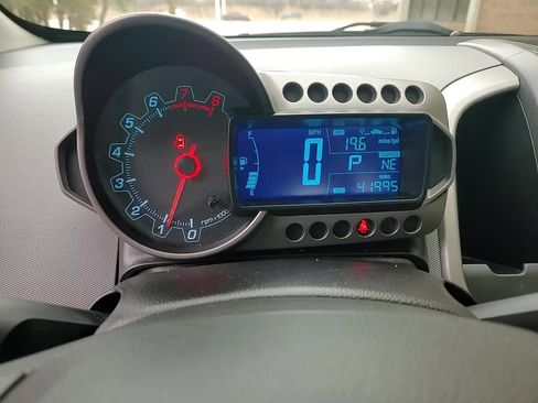 Used 2014 Chevrolet Sonic LT image 16