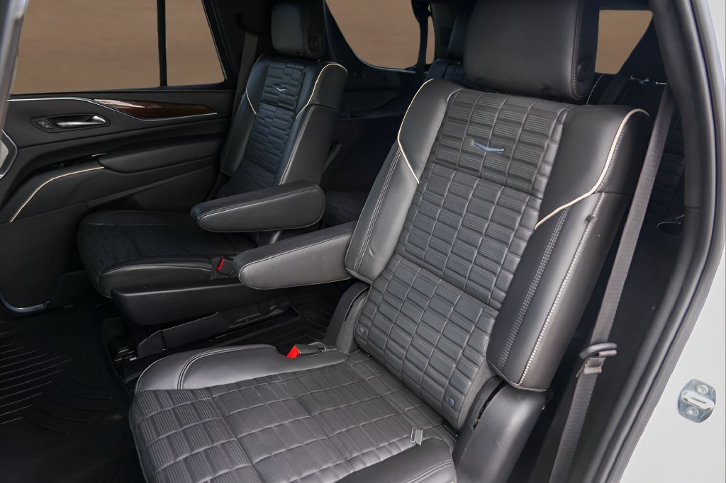 Used 2022 Cadillac Escalade Sport Platinum AWD/4WD image 49