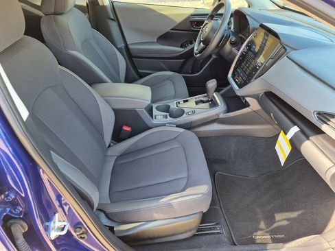 Used 2025 Subaru Crosstrek 2.5i Premium AWD/4WD image 30