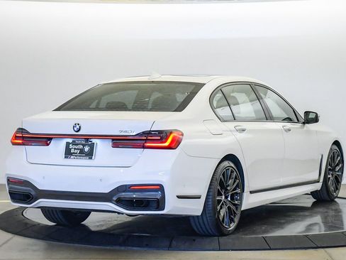 Certified 2022 BMW 740i w/ M Sport Package image 5