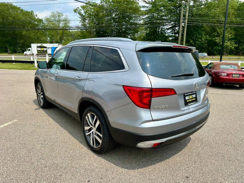 Used 2017 Honda Pilot Touring image 8