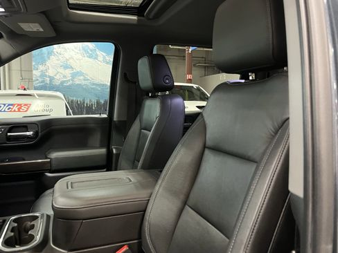 Used 2019 Chevrolet Silverado 1500 LT Trail Boss AWD/4WD image 23