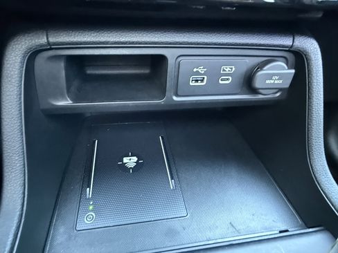 Used 2025 Honda Pilot Black Edition image 12