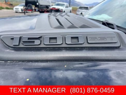 Used 2025 RAM 1500 Laramie w/ Sport Appearance Package AWD/4WD image 10