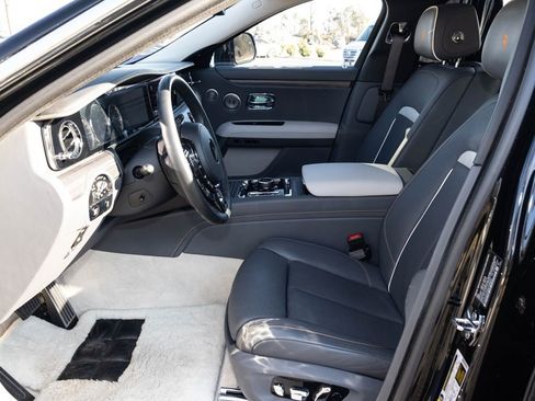 Certified 2021 Rolls-Royce Ghost Extended Wheelbase image 30