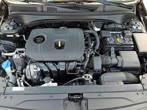Certified 2024 Kia Forte LXS w/ LXS Technology Package FWD image 27