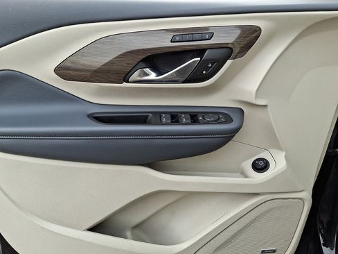 Used 2022 GMC Terrain Denali image 23