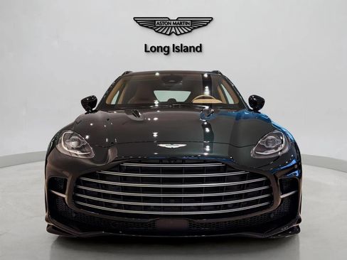 New 2026 Aston Martin DBX 707 image 2