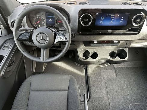 New 2025 Mercedes-Benz Sprinter 2500 image 14
