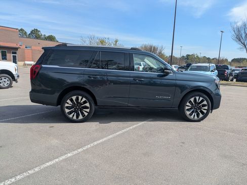 Certified 2025 Ford Expedition Platinum w/ Driver's Package image 3
