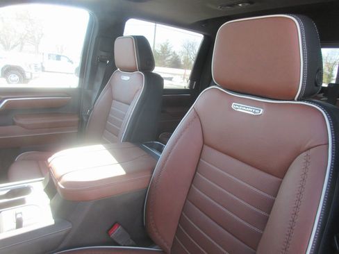 New 2026 GMC Sierra 2500 Denali Ultimate w/ Max Trailering Package image 13