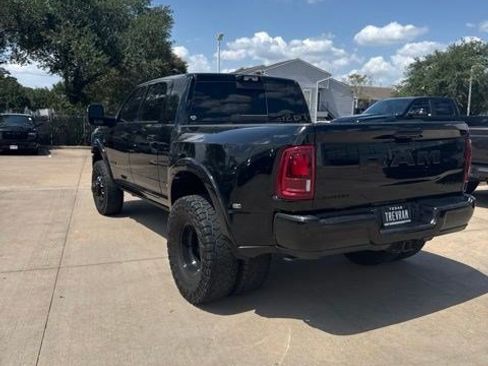 Used 2025 RAM 3500 Limited AWD/4WD image 12