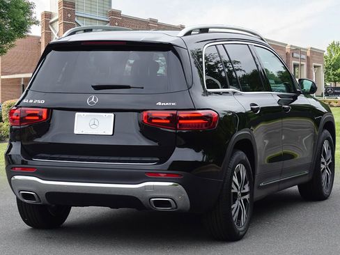 New 2025 Mercedes-Benz GLB 250 4MATIC image 6