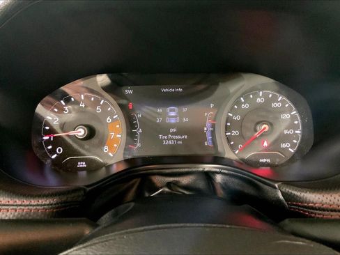 Used 2024 Jeep Compass Trailhawk image 20